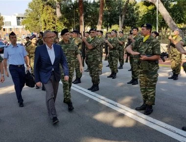 Ρήγας: «Σε χρήση των όπλων καταφεύγει κάποιος εάν και εφόσον απειλείται η εδαφική ακεραιότητα μιας χώρας»
